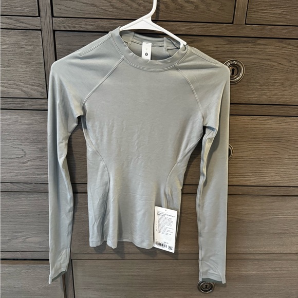 Lululemon Long-Sleeve Crewneck Base Layer - Picture 4 of 5